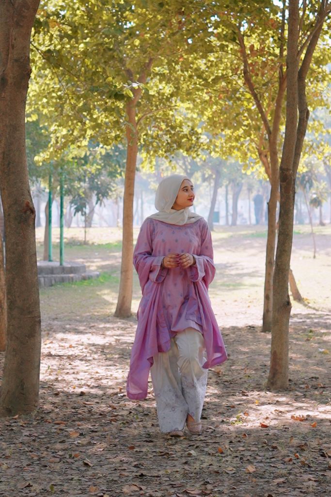 Lilac hand-embroidered Chikankari shirt with matching silk dupatta and off-white farshi shalwar